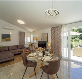6 Bedroom Beachfront Villa with Heated Pool near Vela Luka on Korcula Island, Sleep 12